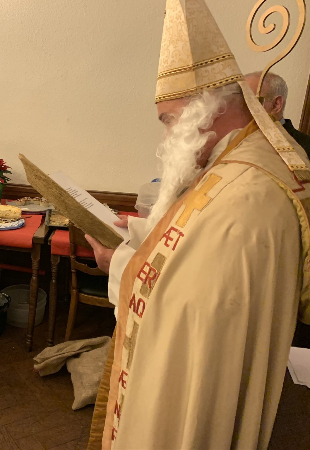 Nikolaus bei der Zug-Weihnachtsfeier